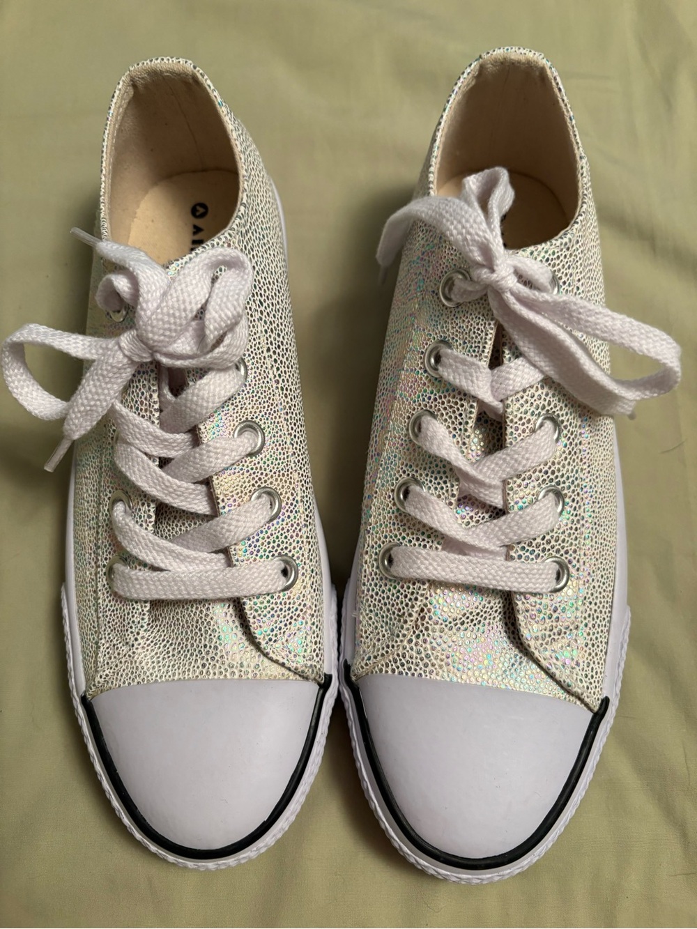 Airwalk Iridescent White Low-Top Sneakers